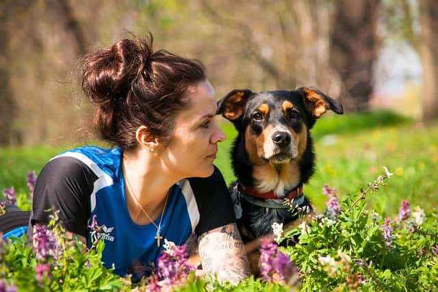 犬に好かれるのは女性？